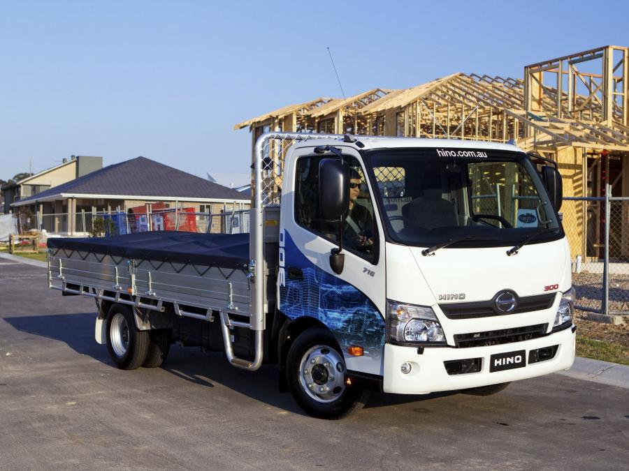 Hino 300-716 Trade Ace '2011